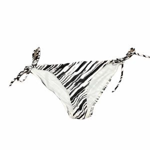 2 Bikini 👙 Bottoms